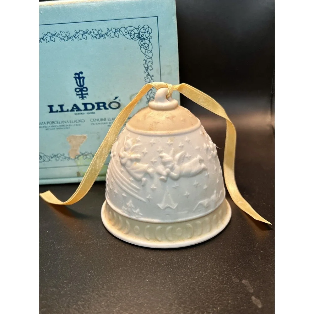 VTG 1989 Lladro Christmas Bell Ornament Bisque Porcelain White Tan Angels w/BOX